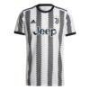 9808 PACK JUVENTUS BONUCCI DOMICILE. ENSEMBLE ADULTE MAILLOT ET SHORT 2022 2023