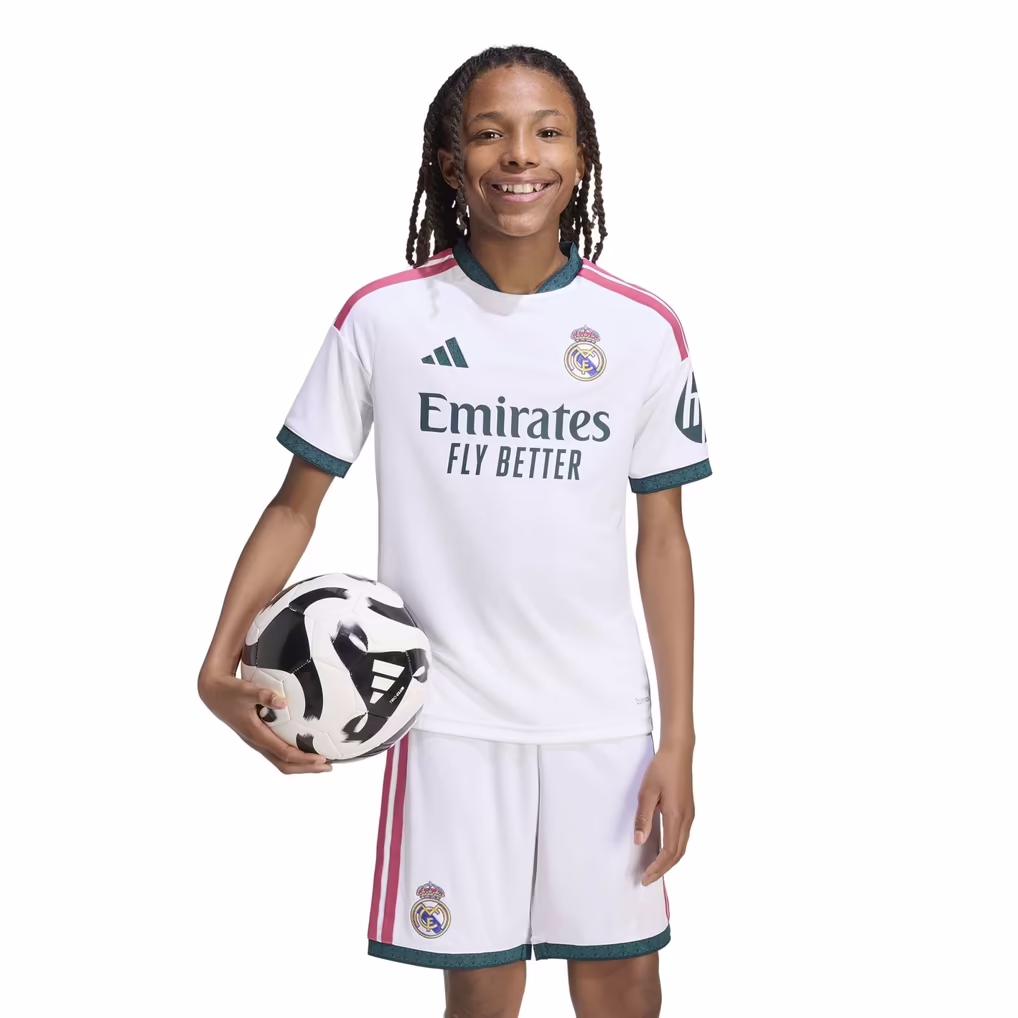 PACK JUNIOR REAL MADRID DOMICILE 2026-2027 PACK JUNIOR REAL MADRID DOMICILE 2026-2027