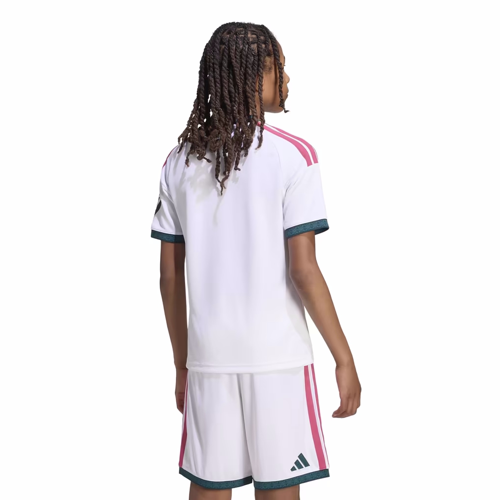 PACK JUNIOR REAL MADRID DOMICILE 2026-2027 PACK JUNIOR REAL MADRID DOMICILE 2026-2027